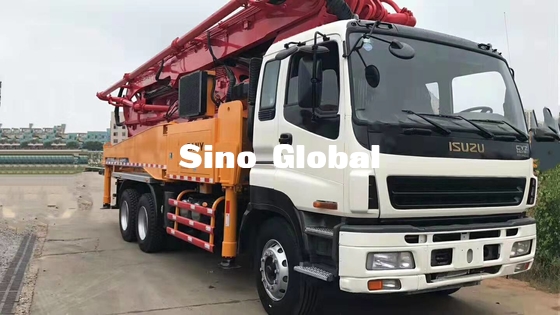 De rode Vrachtwagen Sany 46m van Tweede Hand Concrete Pompen met Isuzu Chassis