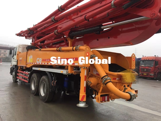 De rode Vrachtwagen Sany 46m van Tweede Hand Concrete Pompen met Isuzu Chassis