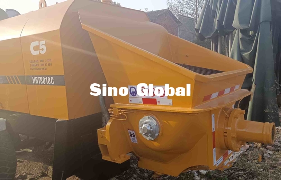 De gele Gebruikte Sany-Aanhangwagen zette Concrete Pomp 180KW HBT8018C op