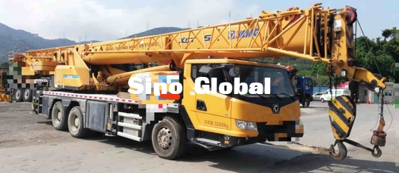 2de handkraan XCMG 25 Ton, gebruikte vrachtwagen opgezette kranen 21m Draaiende Diameter