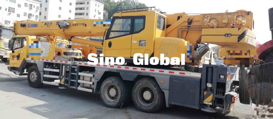 2de handkraan XCMG 25 Ton, gebruikte vrachtwagen opgezette kranen 21m Draaiende Diameter